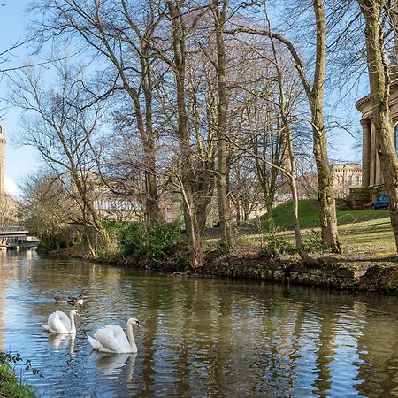 Riverside Balcony Apartment With Parking Just Minutes To Saltaire Shipley (West Yorkshire) Εξωτερικό φωτογραφία