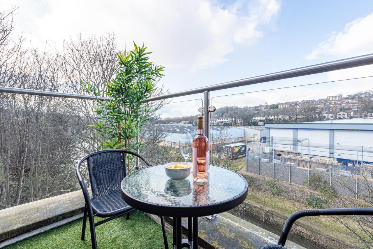 Riverside Balcony Apartment With Parking Just Minutes To Saltaire Shipley (West Yorkshire) Εξωτερικό φωτογραφία