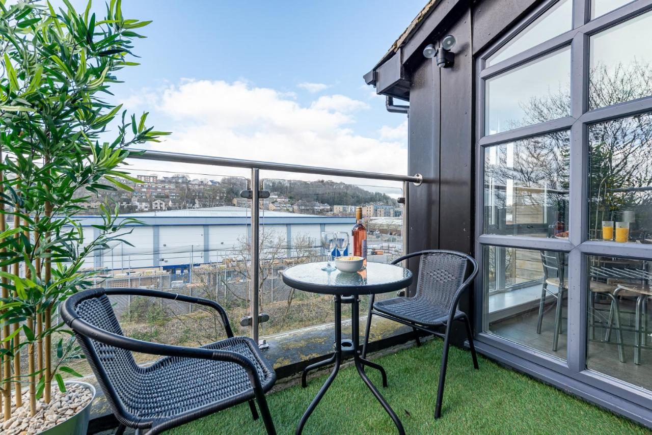 Riverside Balcony Apartment With Parking Just Minutes To Saltaire Shipley (West Yorkshire) Εξωτερικό φωτογραφία