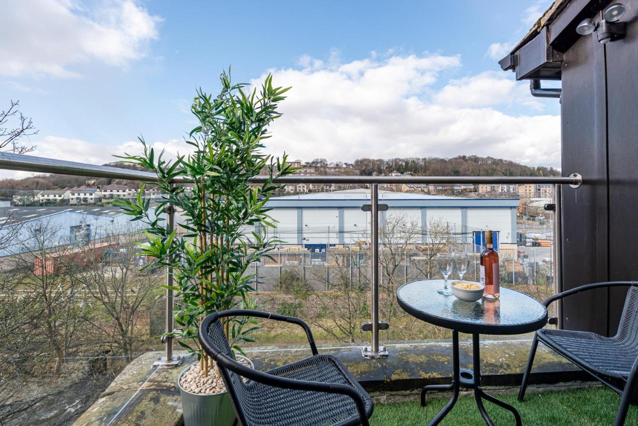 Riverside Balcony Apartment With Parking Just Minutes To Saltaire Shipley (West Yorkshire) Εξωτερικό φωτογραφία